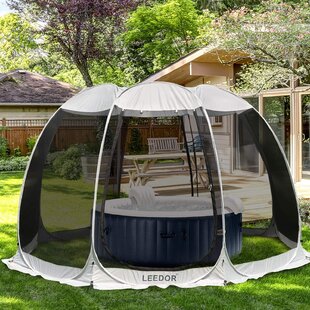 Pop up screen house with outlet floor